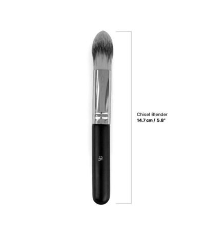 Chisel Blender Brush by VG Sara X – Luxurious Vegan Fiber for Effortless, Flawless Makeup Application