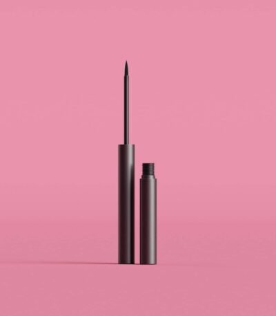 VG Sara X Vegan Liquid Eyeliner - Natural Cruelty-Free